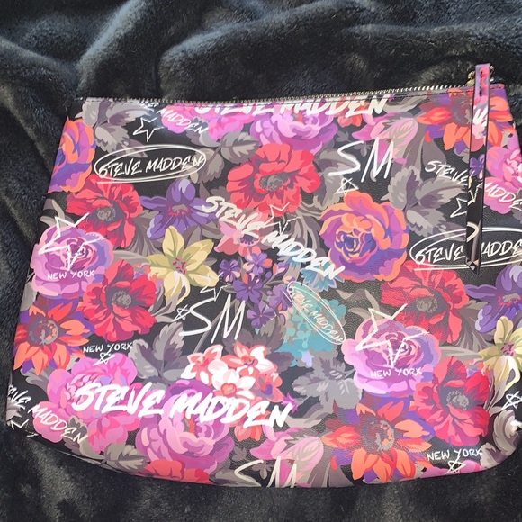 Steve Madden Pouch - Picture 4 of 11